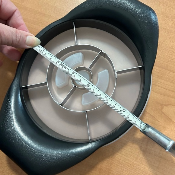 pampered chef slicer pineapple/mellon corer-wedger new condition kitchen utensil - Picture 5 of 6